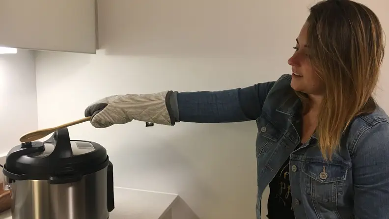 Releasing steam from instant pot