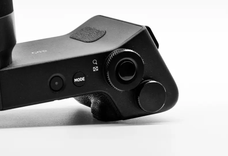 The dp0 Quattro's unique grip provides excellent handling, even with the longer 14mm lens.