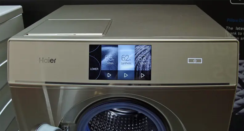 The Duo has a clean, minimalist front panel.