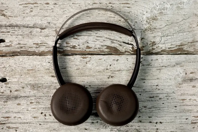 Plantronics Backbeat Sense Wireless On-Ear Headphones Review