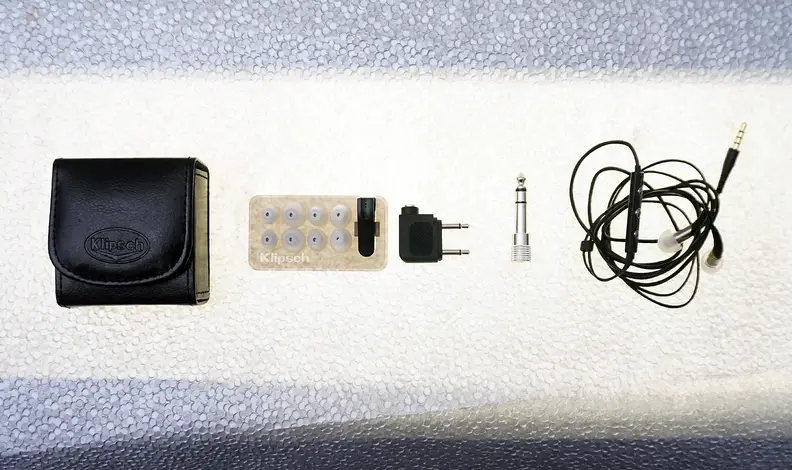 Klipsch X11i in the box accessories