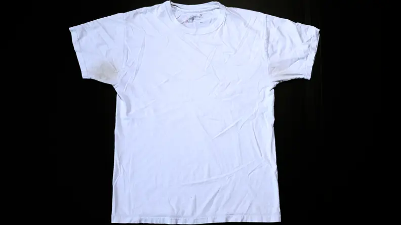 This old T-shirt of mine had noticeable pit stains. I wanted to see if baking soda could reduce or remove the pit stains.