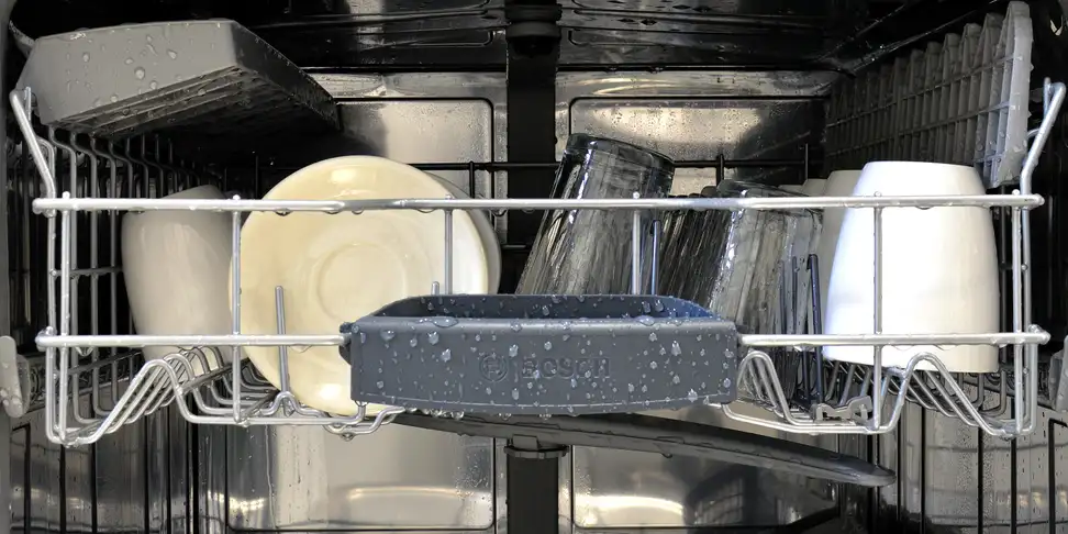 Bosch SHS5AV55UC top rack loaded with wet dishes