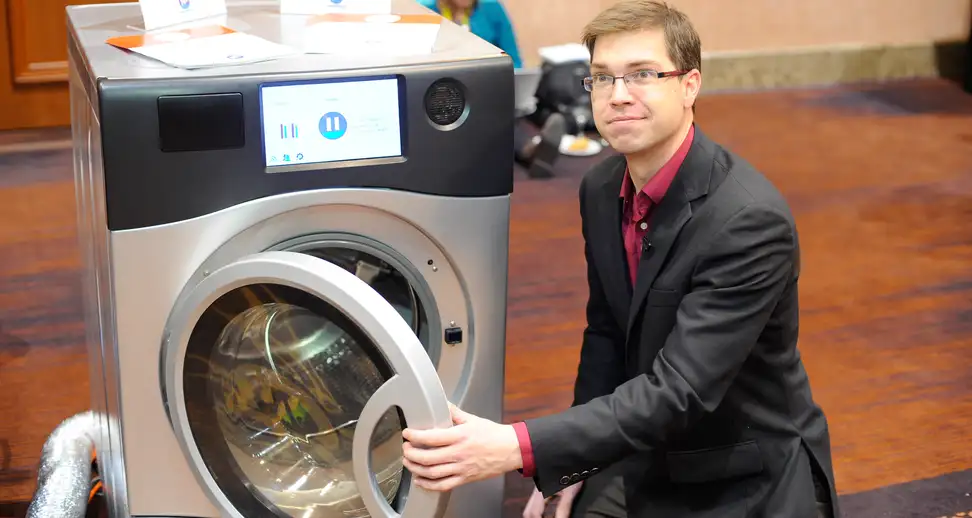 The Marathon laundry machine can washer and dry in the same unit.