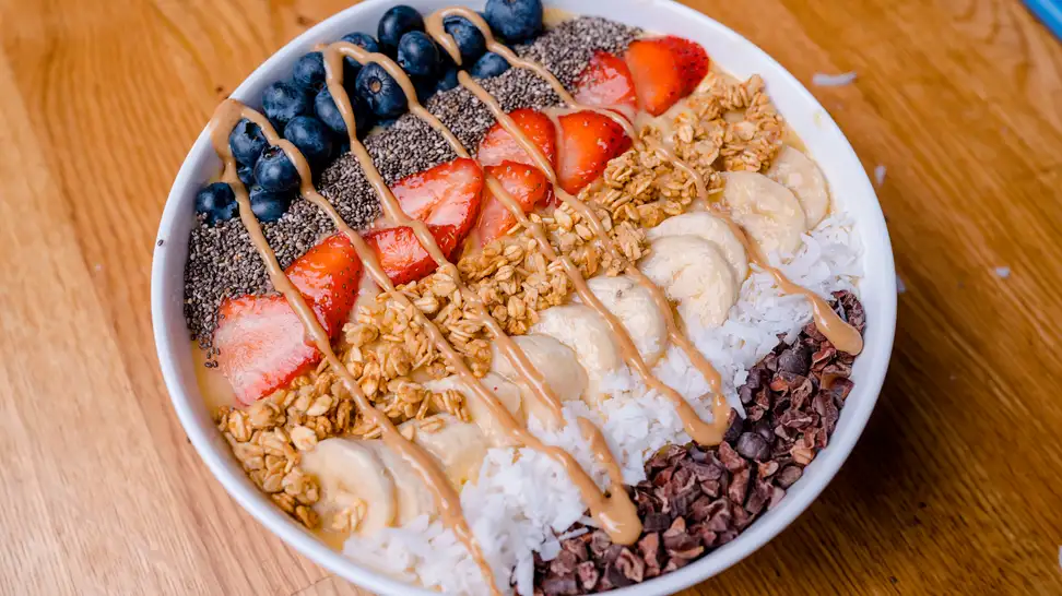 Smoothie bowls are a huge trend—here's how to make them at home