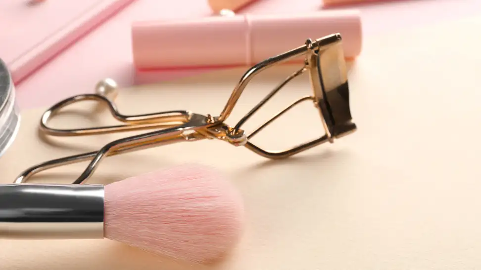 The Best Eyelash Curlers