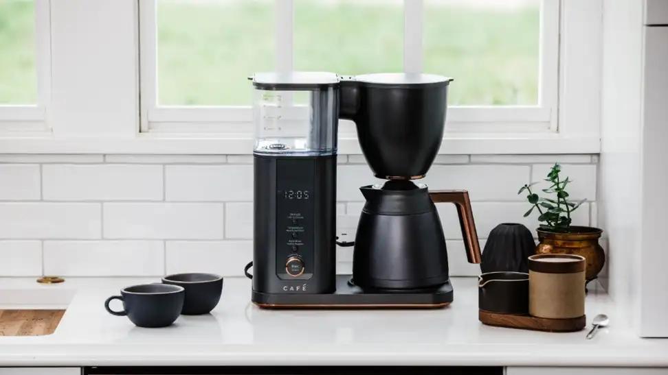 The new GE countertop appliances include coffee makers, toasters, and toaster ovens.