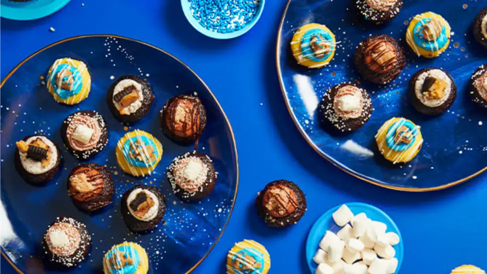 An overhead shot of the Festival of Bites cupcakes from Baked by Melissa.