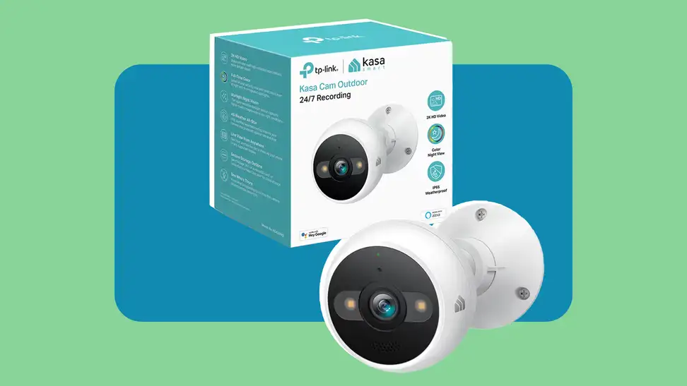 A display of the Kasa Camera and the retail box in front of a background.