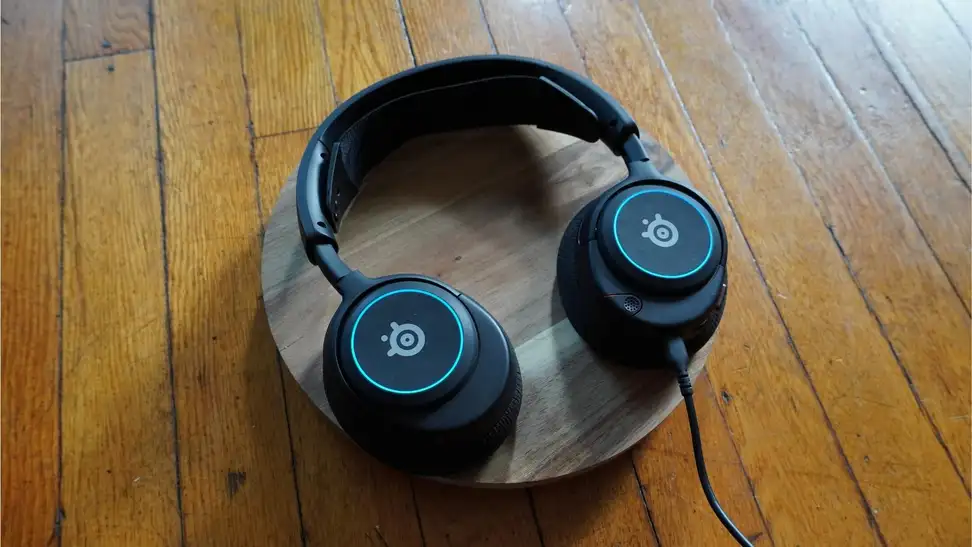 A shot of the SteelSeries Arctis Nova 3.