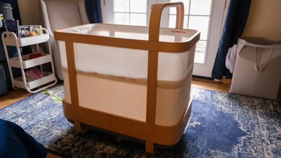 The Cradlewise crib inside a child's room.