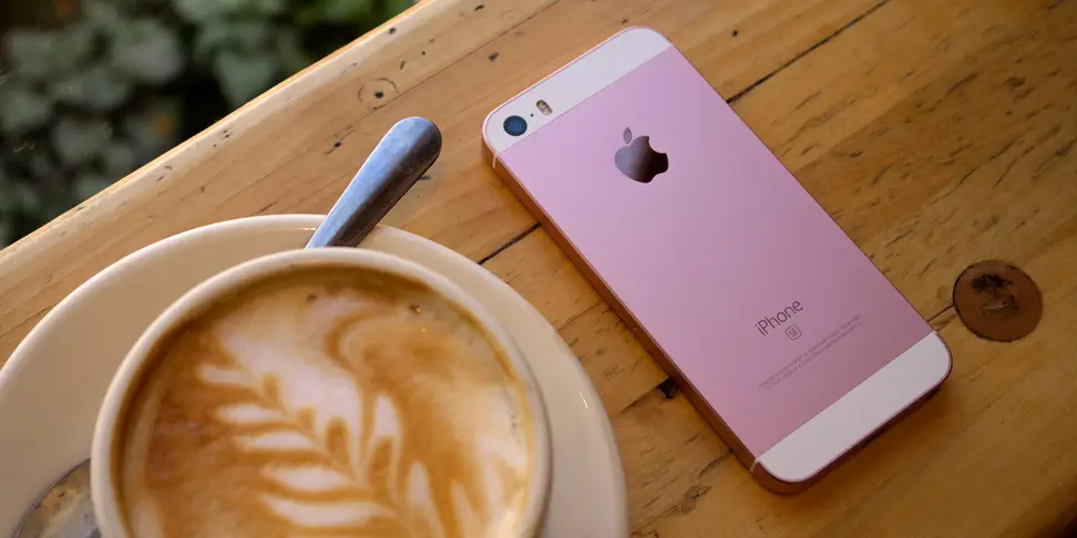 The Apple iPhone SE