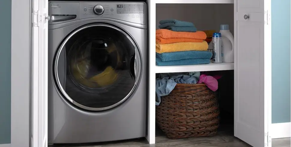 The 9290 has a closet-ft design