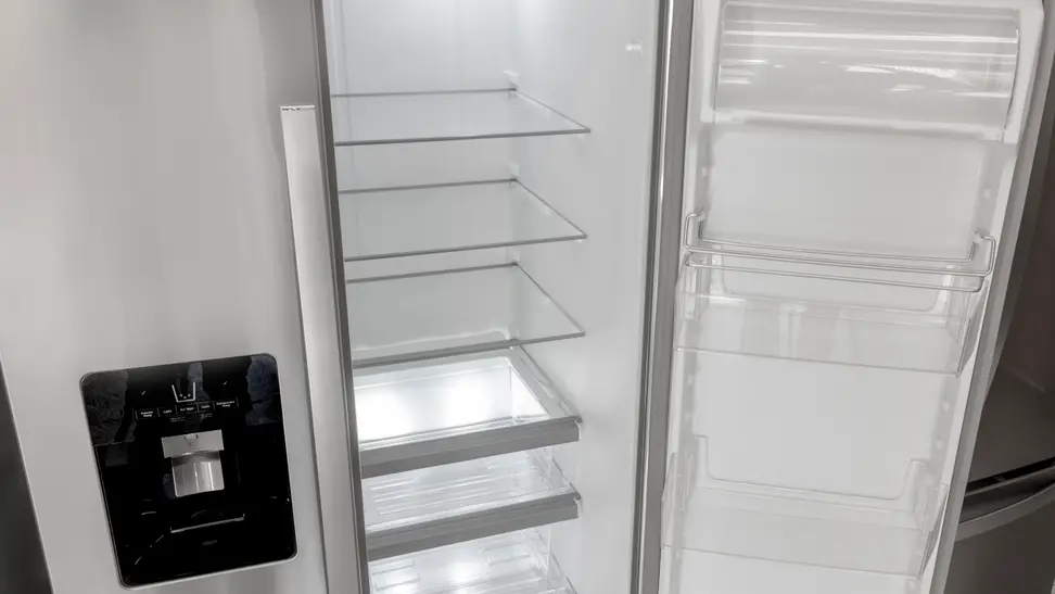 The Whirpool WRS325SDHZ side-by-side refrigerator