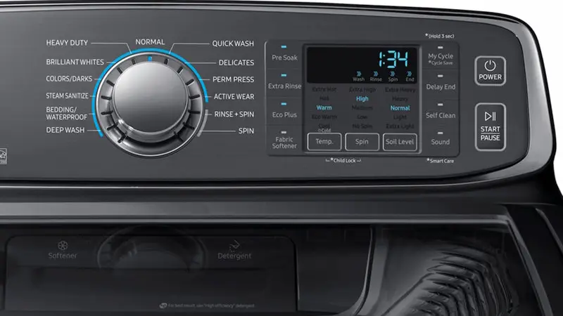 The control panel is very clear and easy to use