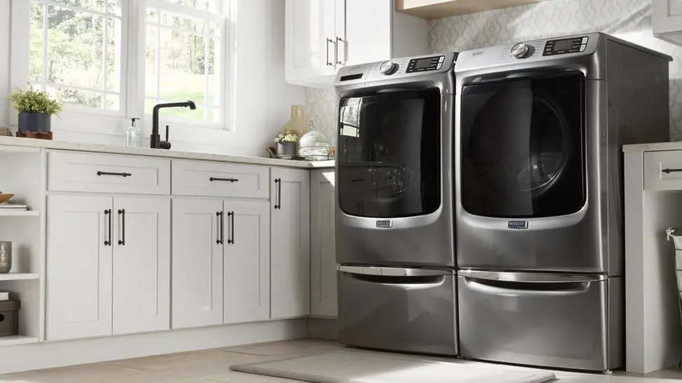 Tha Maytag MED6630HC dryer