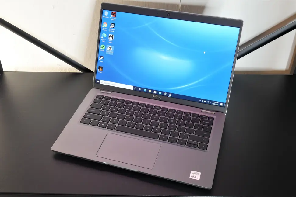 A photo of the Dell Latitude 5420 open