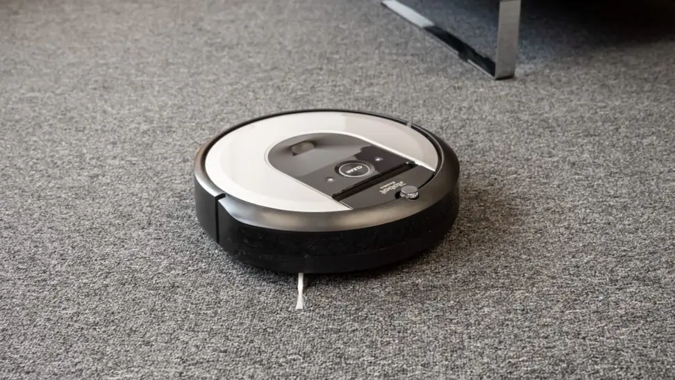 The iRobot Roomba i6+.