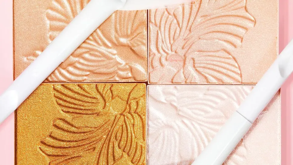 A highlighter palette showing the different colors it offers.