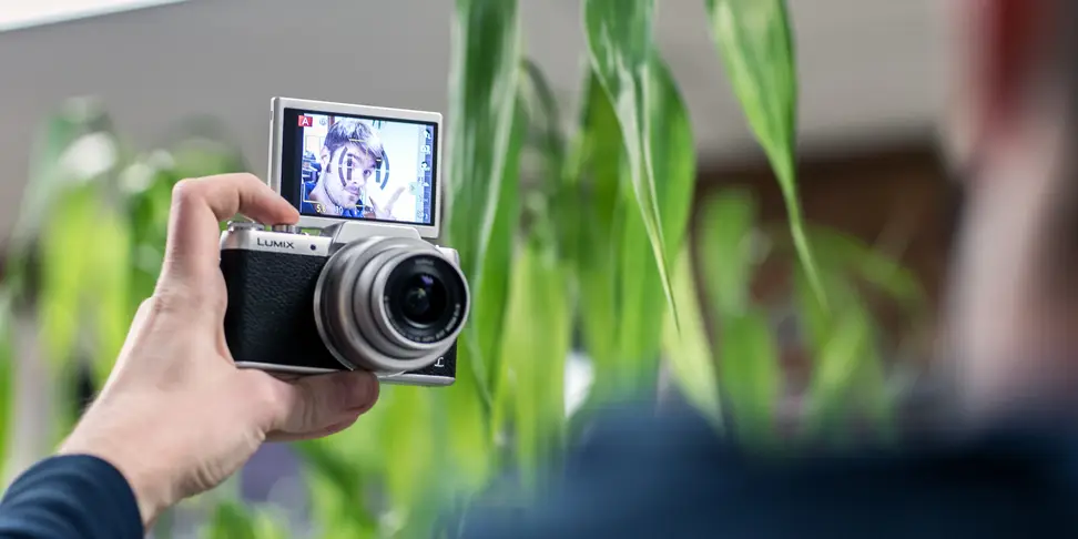 Panasonic DMC−GF7 Panasonic DMC-GF7 Digital Camera Review - Reviewed